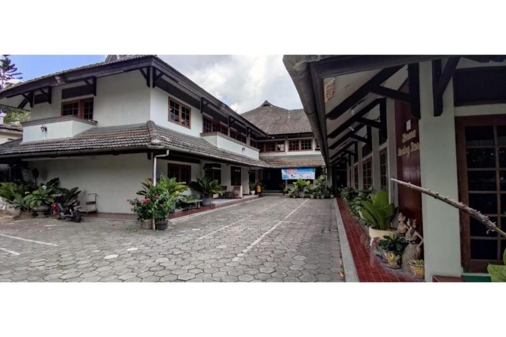 Komajaya Komaratih Hotel Tawangmangu Exterior foto